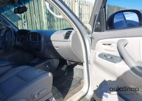 2004 Toyota Sequoia Limited V8 z USA, uszkodzony, nr VIN 5TDBT48A64S210352